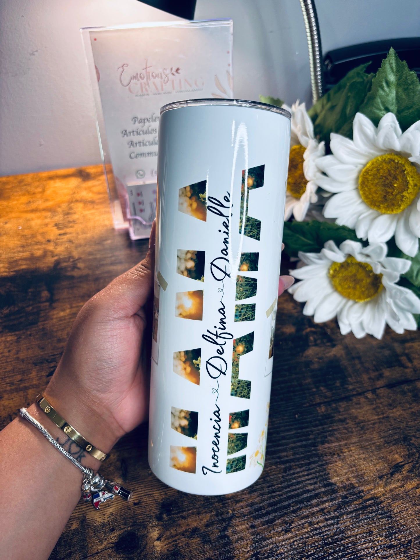 Tumbler de Mamá: Amor en Cada Sorbo