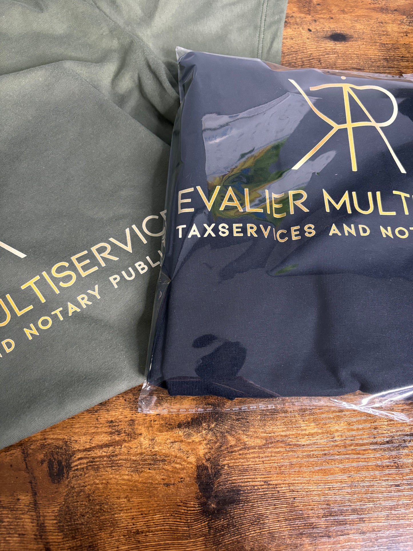 2 T-shirt + 2 Tumbler