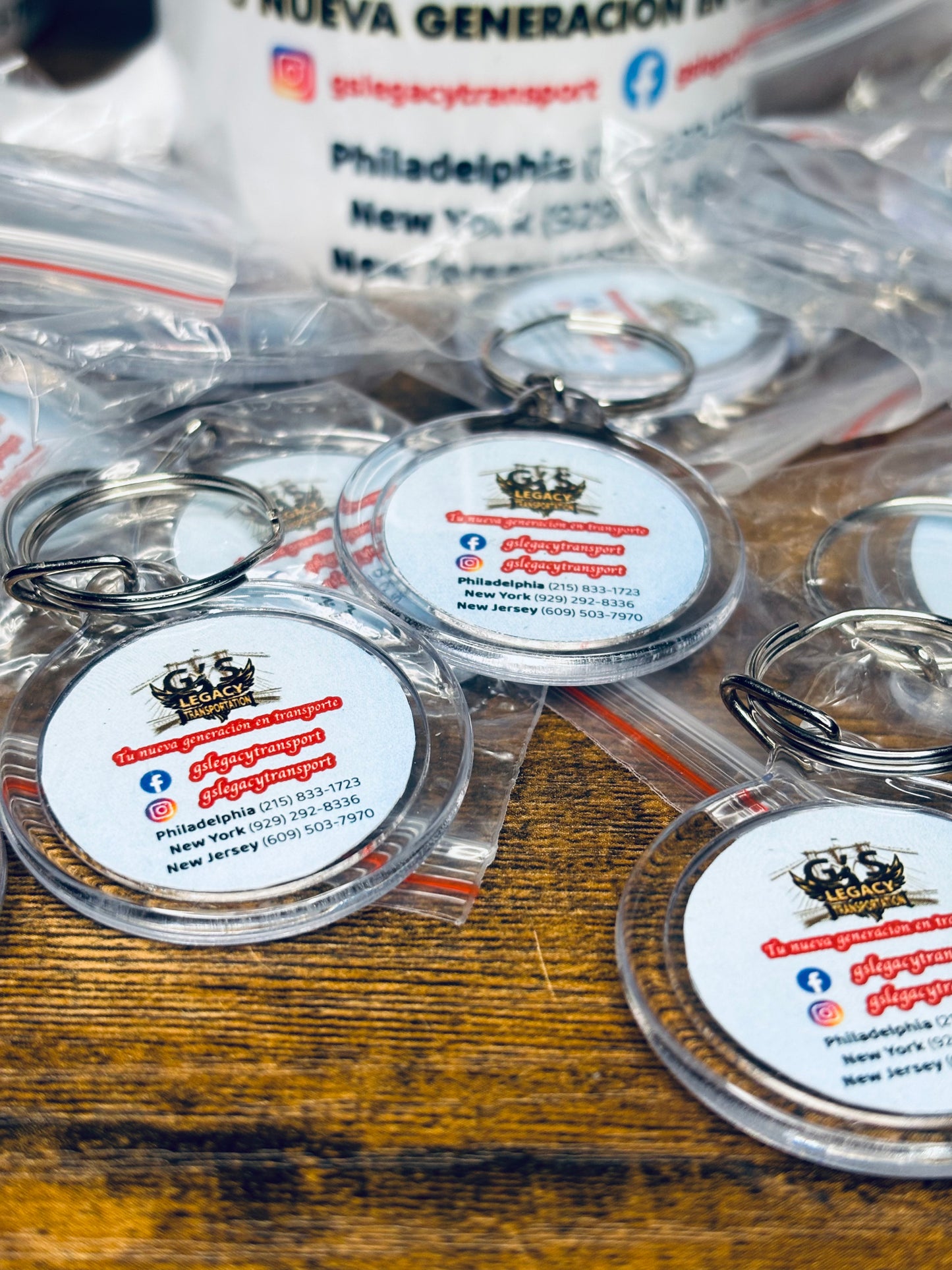 Llaveros personalizados en acrílico